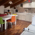 Appartement La Finestra Sul Castello Roppolo